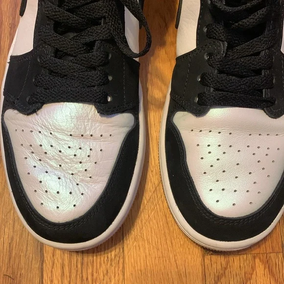 Selling Air Jordan 1 Mid SE ‘Diamond’. Size 8.5 Good condition Semi New. - Picture 9 of 11